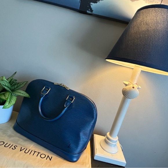 Louis Vuitton Handbags - Louis Vuitton Epi Alma - Blue